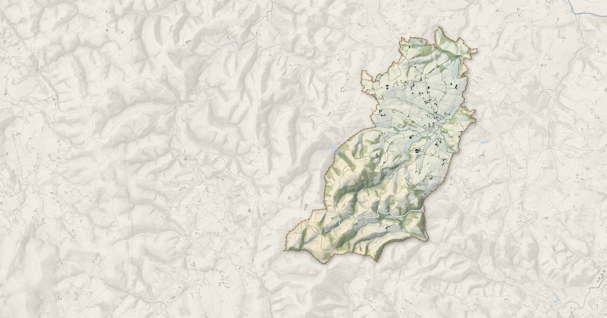 Portrait cartographique de Béguios : relief, eau, forêts, bâti et voies, calculés à partir des données de l'IGN