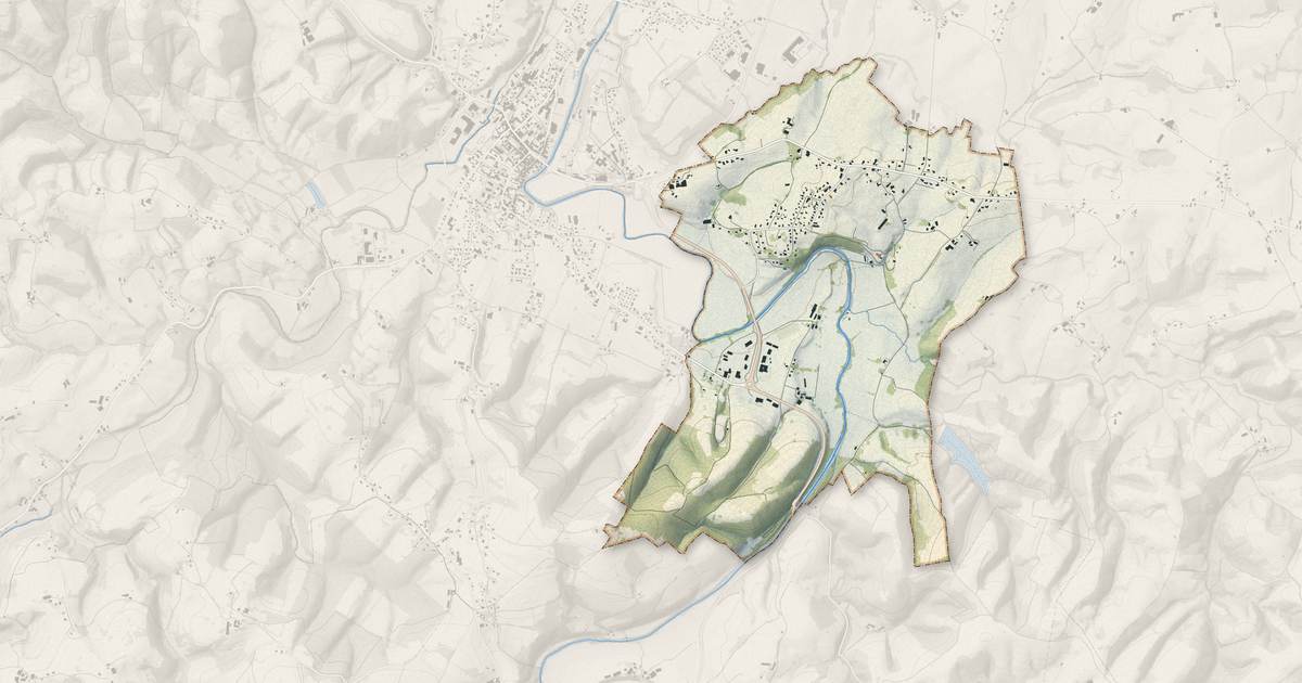 Portrait cartographique de Béhasque-Lapiste : relief, eau, forêts, bâti et voies, calculés à partir des données de l'IGN