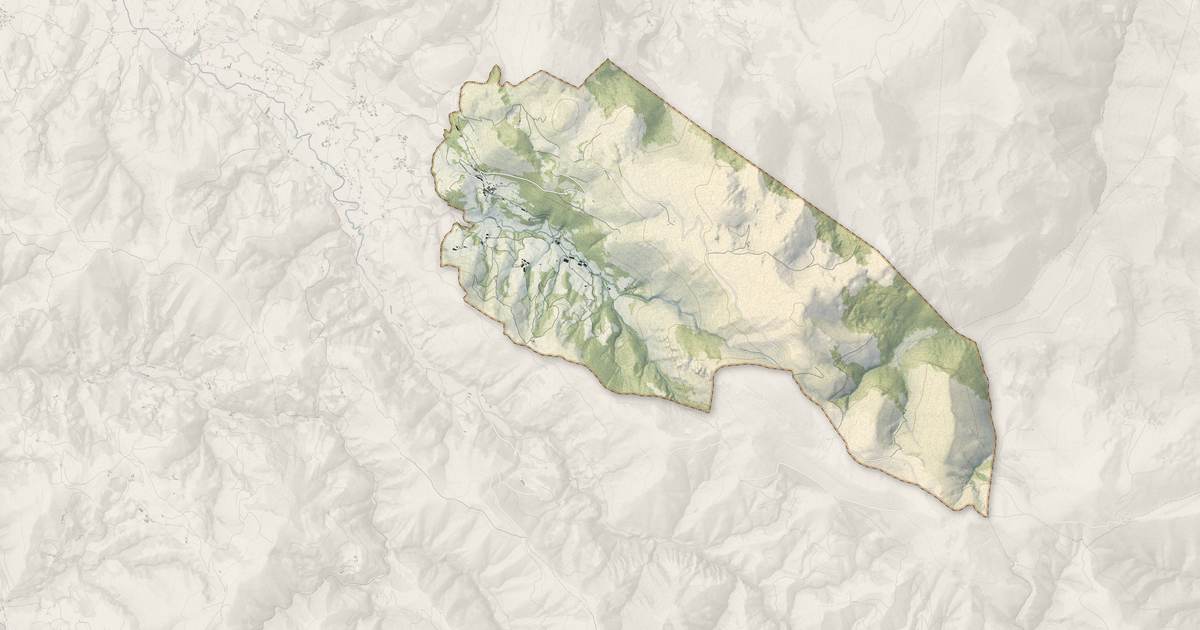Portrait cartographique de Béhorléguy : relief, eau, forêts, bâti et voies, calculés à partir des données de l'IGN