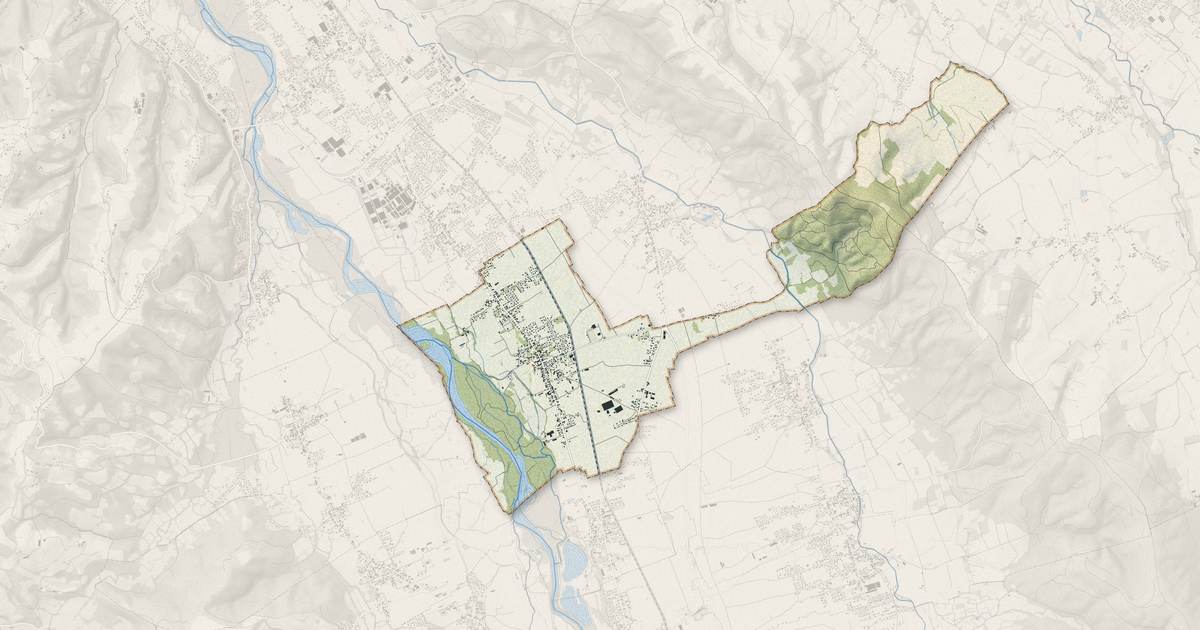 Portrait cartographique de Boeil-Bezing : relief, eau, forêts, bâti et voies, calculés à partir des données de l'IGN