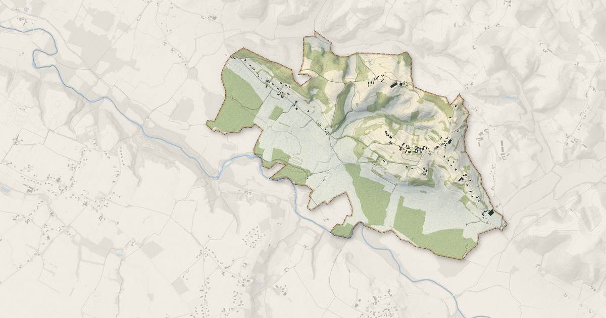 Portrait cartographique de Bouillon : relief, eau, forêts, bâti et voies, calculés à partir des données de l'IGN