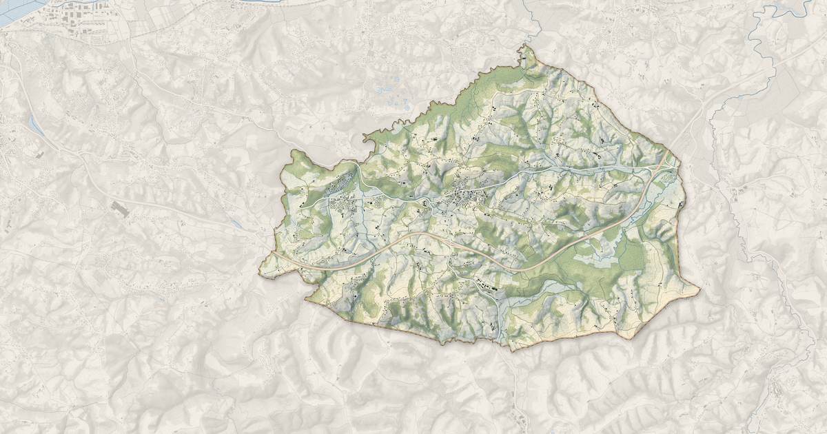 Portrait cartographique de Briscous : relief, eau, forêts, bâti et voies, calculés à partir des données de l'IGN