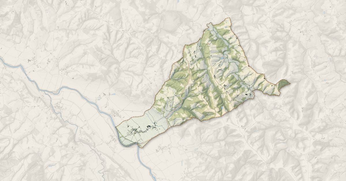 Portrait cartographique de Bugnein : relief, eau, forêts, bâti et voies, calculés à partir des données de l'IGN