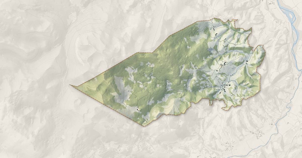 Portrait cartographique de Camou-Cihigue : relief, eau, forêts, bâti et voies, calculés à partir des données de l'IGN