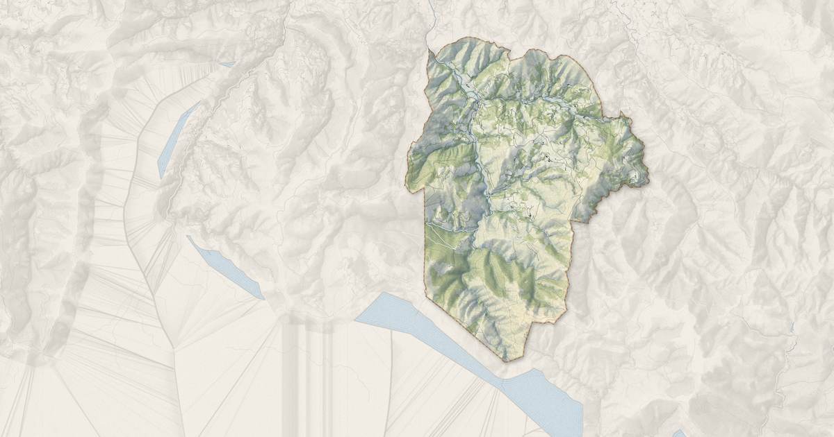 Portrait cartographique de Estérençuby : relief, eau, forêts, bâti et voies, calculés à partir des données de l'IGN