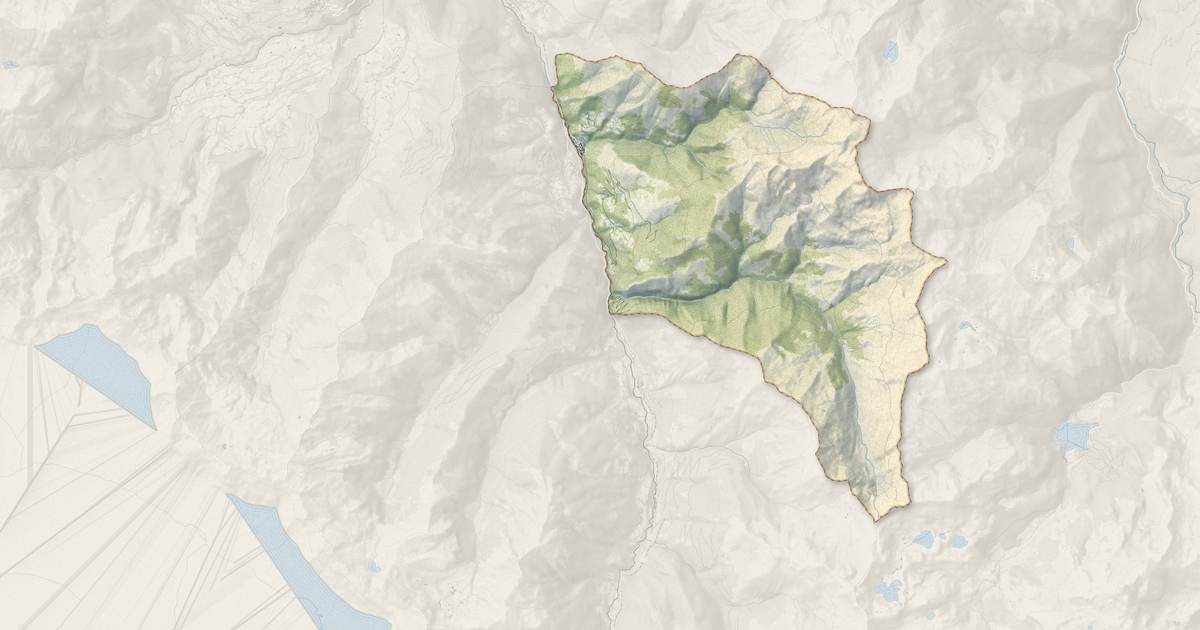 Portrait cartographique de Etsaut : relief, eau, forêts, bâti et voies, calculés à partir des données de l'IGN