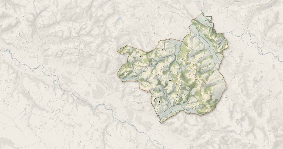 Portrait cartographique de Garos : relief, eau, forêts, bâti et voies, calculés à partir des données de l'IGN