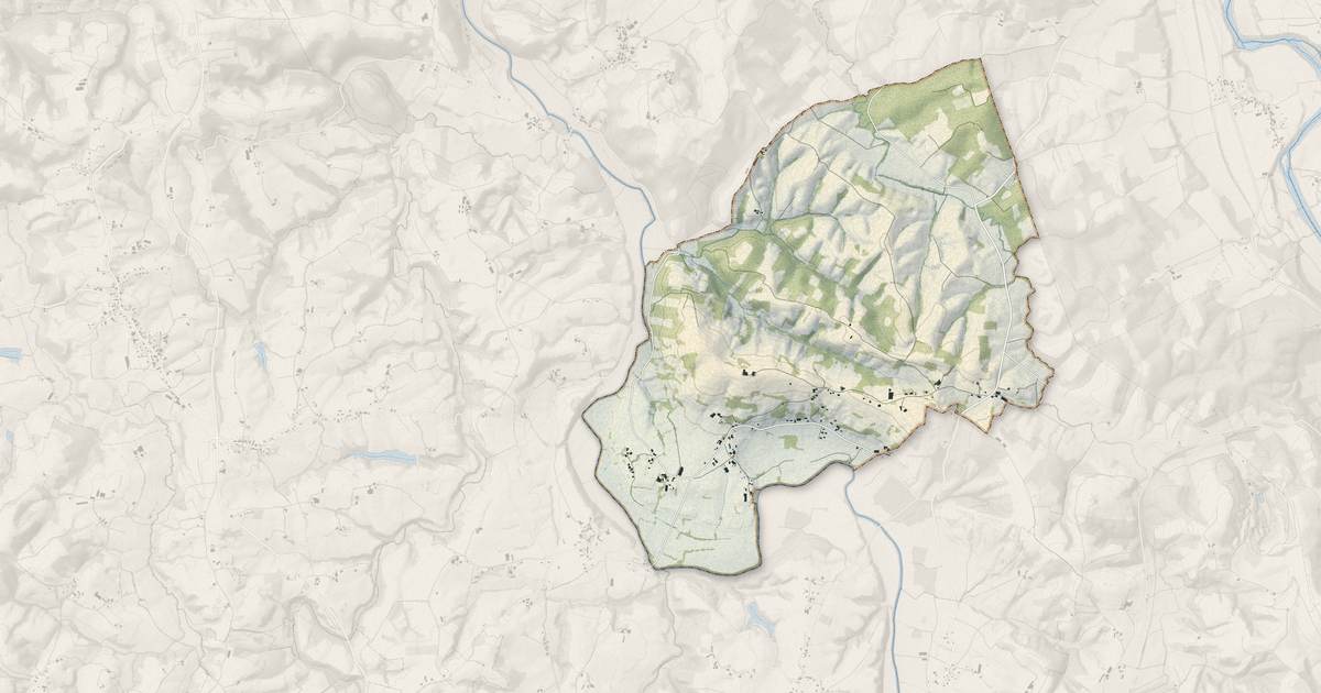 Portrait cartographique de Ilharre : relief, eau, forêts, bâti et voies, calculés à partir des données de l'IGN