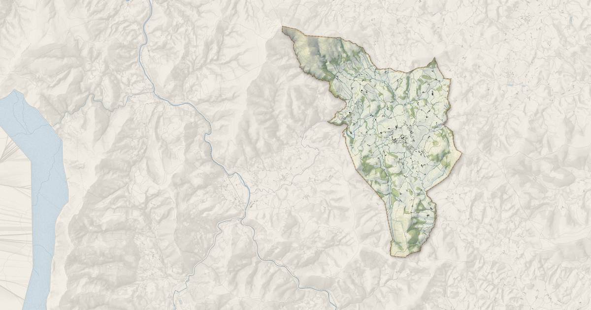 Portrait cartographique de Irissarry : relief, eau, forêts, bâti et voies, calculés à partir des données de l'IGN