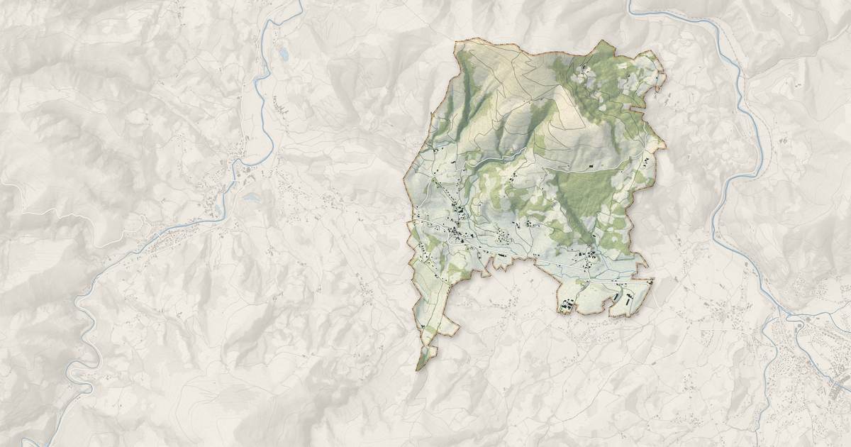 Portrait cartographique de Irouléguy : relief, eau, forêts, bâti et voies, calculés à partir des données de l'IGN