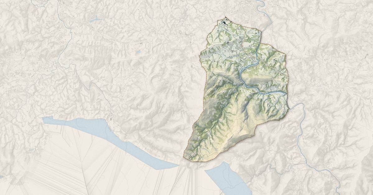 Portrait cartographique de Itxassou : relief, eau, forêts, bâti et voies, calculés à partir des données de l'IGN