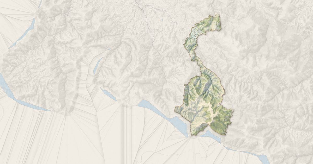 Portrait cartographique de Lecumberry : relief, eau, forêts, bâti et voies, calculés à partir des données de l'IGN