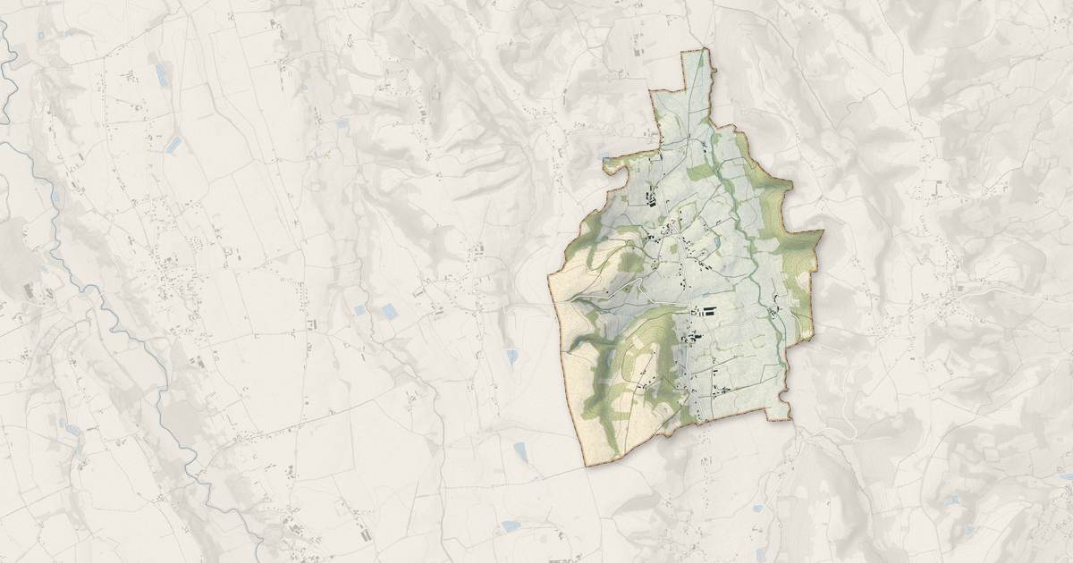 Portrait cartographique de Lussagnet-Lusson : relief, eau, forêts, bâti et voies, calculés à partir des données de l'IGN