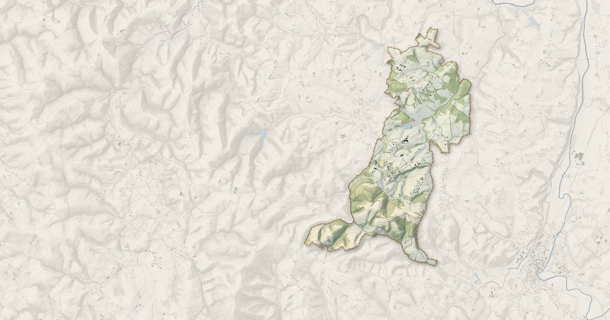 Portrait cartographique de Luxe-Sumberraute : relief, eau, forêts, bâti et voies, calculés à partir des données de l'IGN