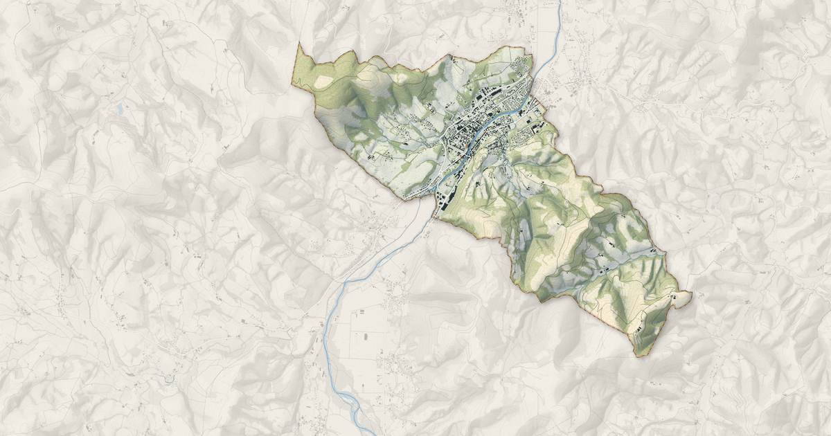 Portrait cartographique de Mauléon-Licharre : relief, eau, forêts, bâti et voies, calculés à partir des données de l'IGN