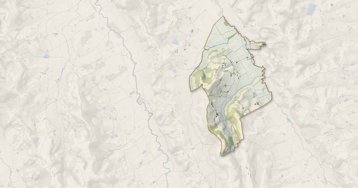 Portrait cartographique de Mont-Disse : relief, eau, forêts, bâti et voies, calculés à partir des données de l'IGN