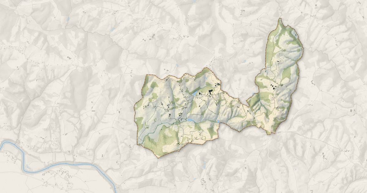 Portrait cartographique de Orriule : relief, eau, forêts, bâti et voies, calculés à partir des données de l'IGN