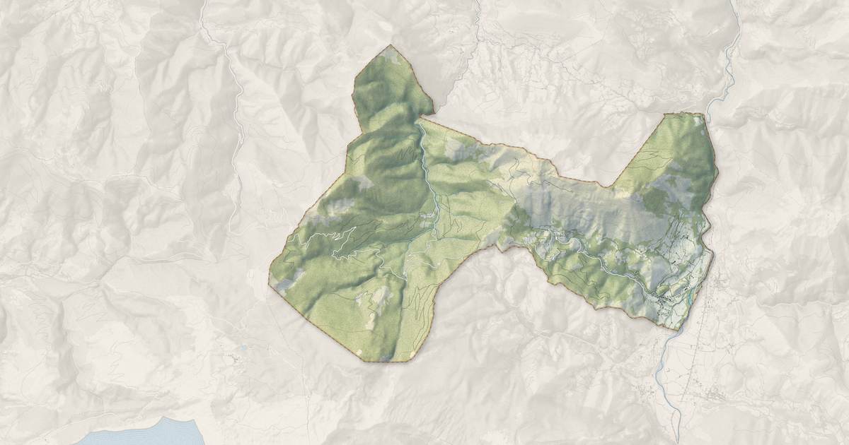Portrait cartographique de Osse-en-Aspe : relief, eau, forêts, bâti et voies, calculés à partir des données de l'IGN