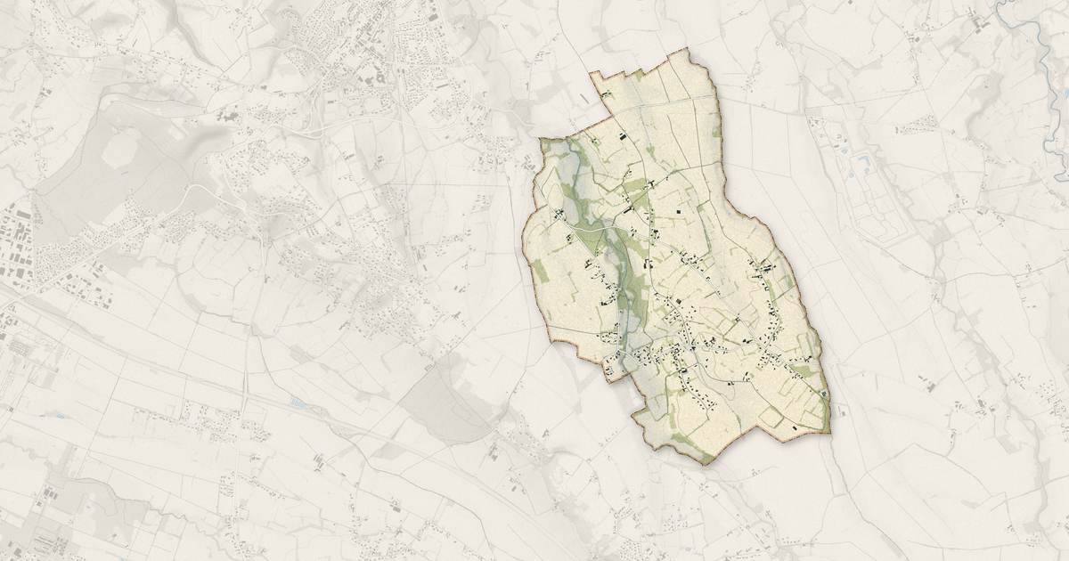 Portrait cartographique de Ouillon : relief, eau, forêts, bâti et voies, calculés à partir des données de l'IGN