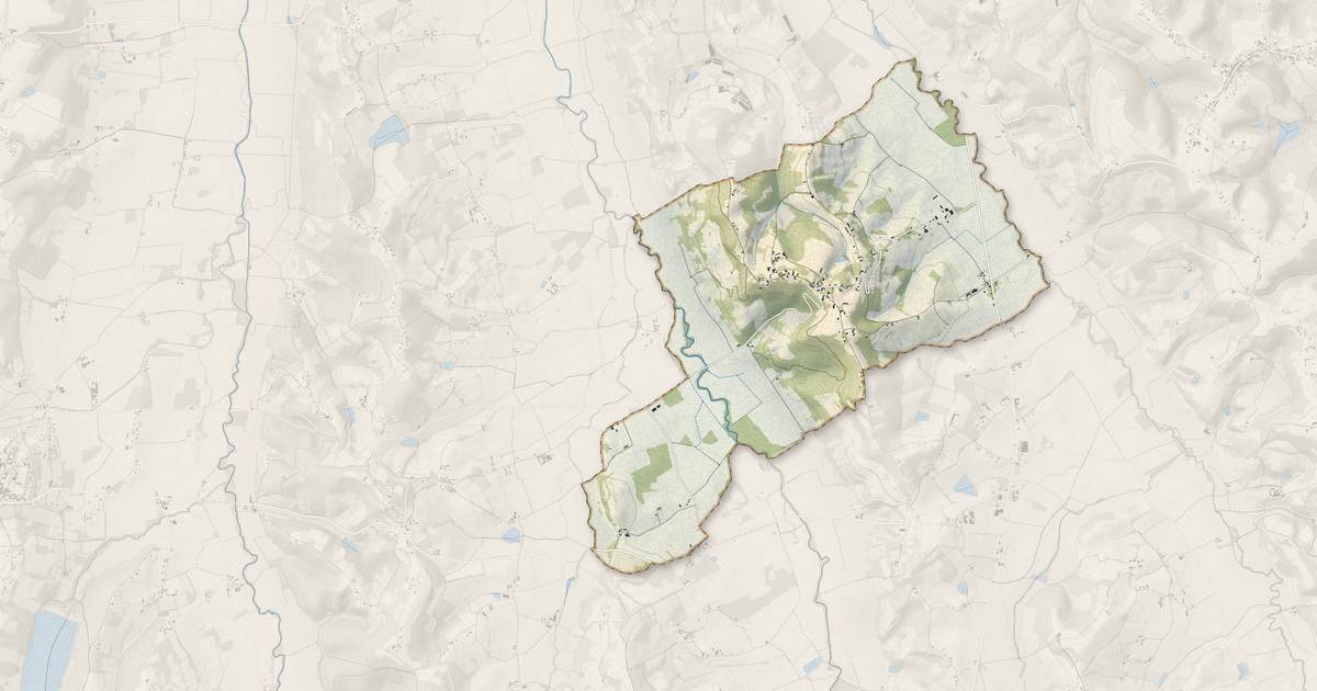 Portrait cartographique de Portet : relief, eau, forêts, bâti et voies, calculés à partir des données de l'IGN