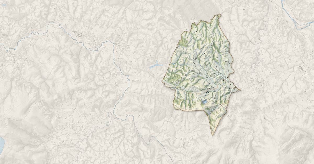 Portrait cartographique de Souraïde : relief, eau, forêts, bâti et voies, calculés à partir des données de l'IGN