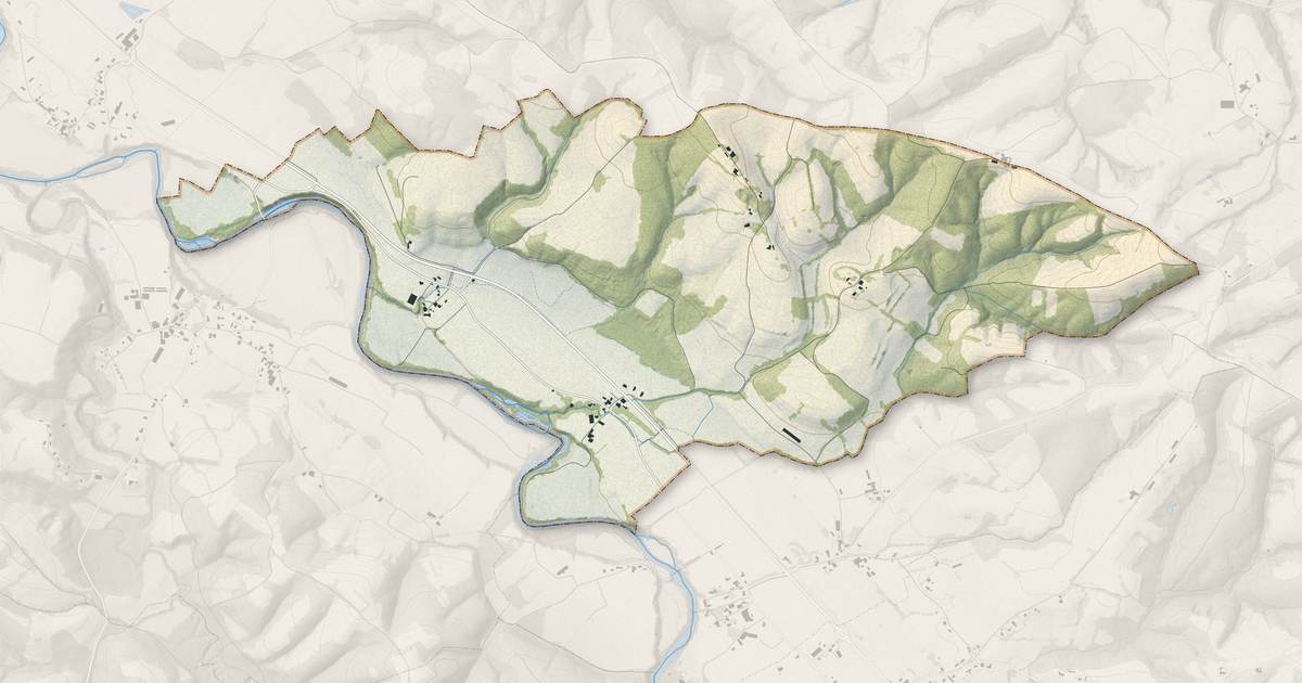 Portrait cartographique de Tabaille-Usquain : relief, eau, forêts, bâti et voies, calculés à partir des données de l'IGN