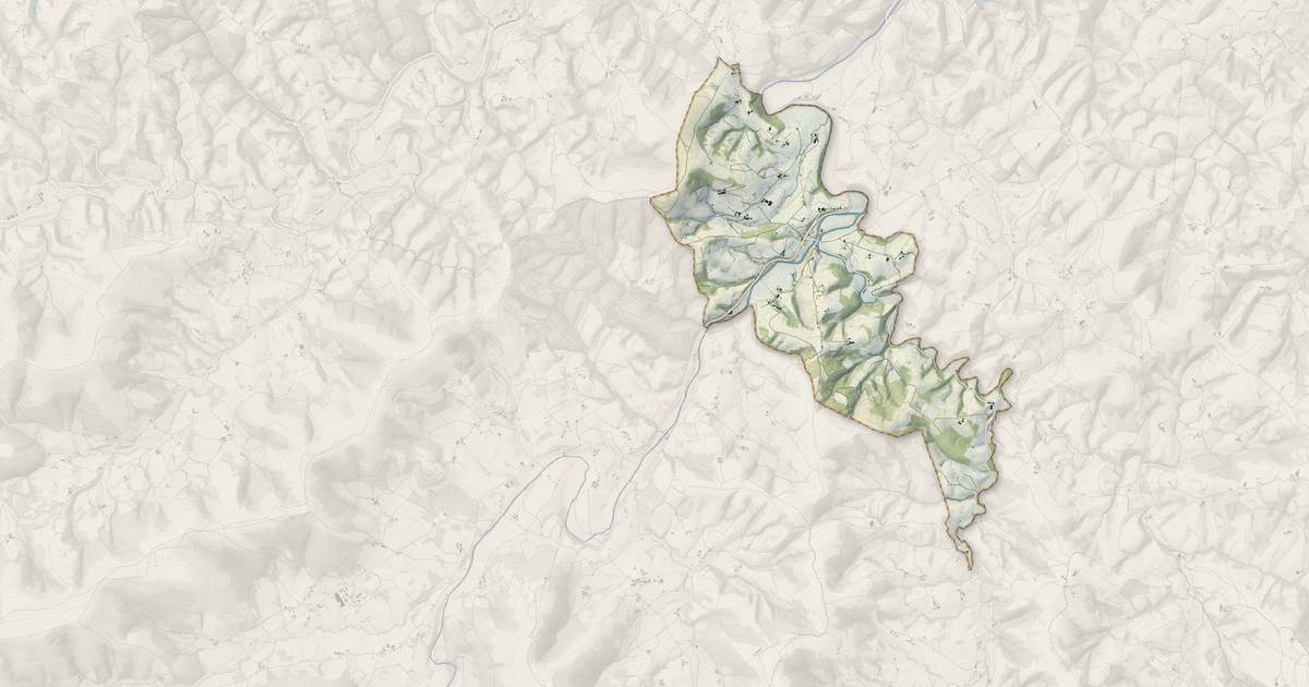 Portrait cartographique de Uhart-Mixe : relief, eau, forêts, bâti et voies, calculés à partir des données de l'IGN