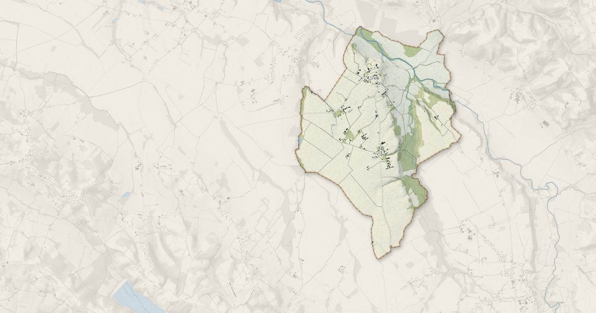 Portrait cartographique de Uzan : relief, eau, forêts, bâti et voies, calculés à partir des données de l'IGN