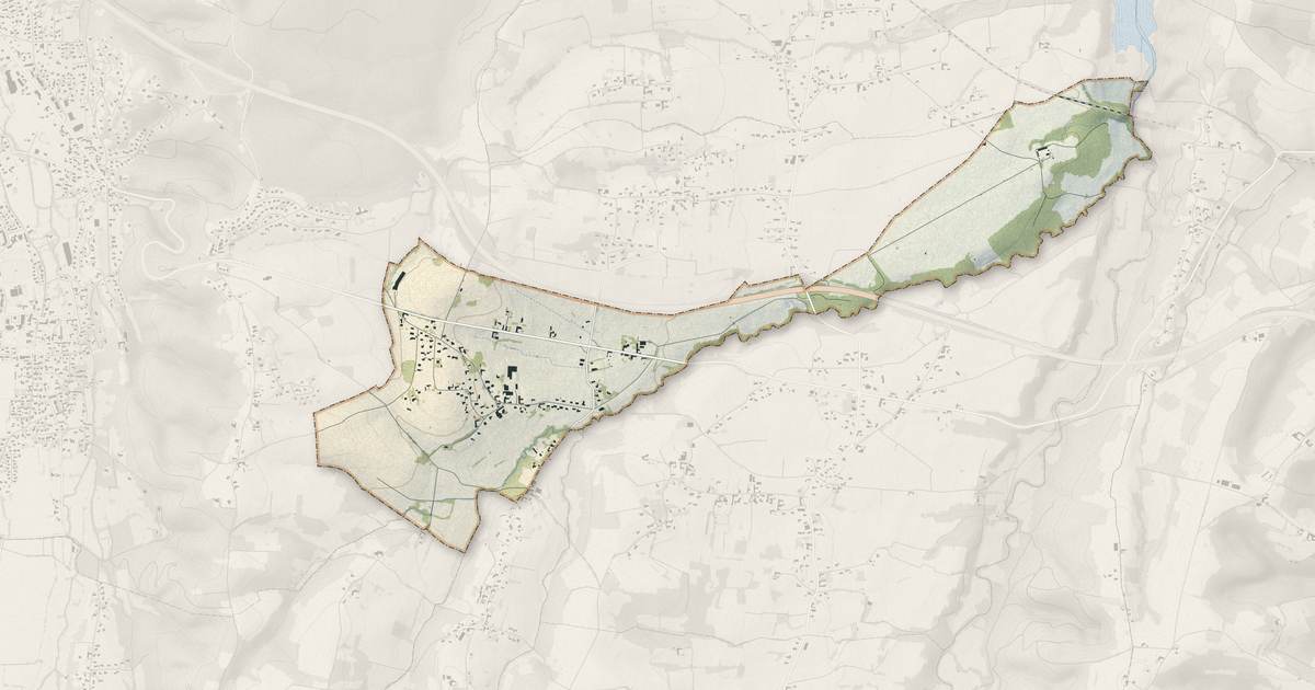 Portrait cartographique de Angos : relief, eau, forêts, bâti et voies, calculés à partir des données de l'IGN