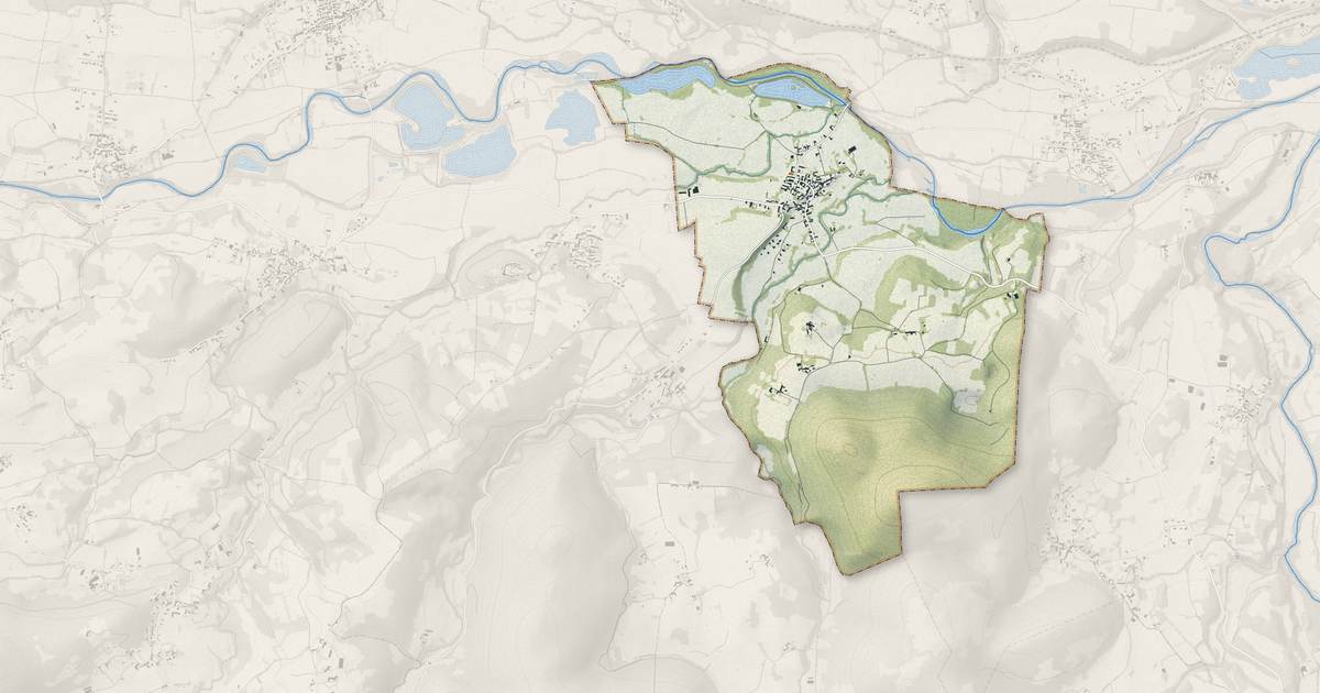 Portrait cartographique de Aventignan : relief, eau, forêts, bâti et voies, calculés à partir des données de l'IGN