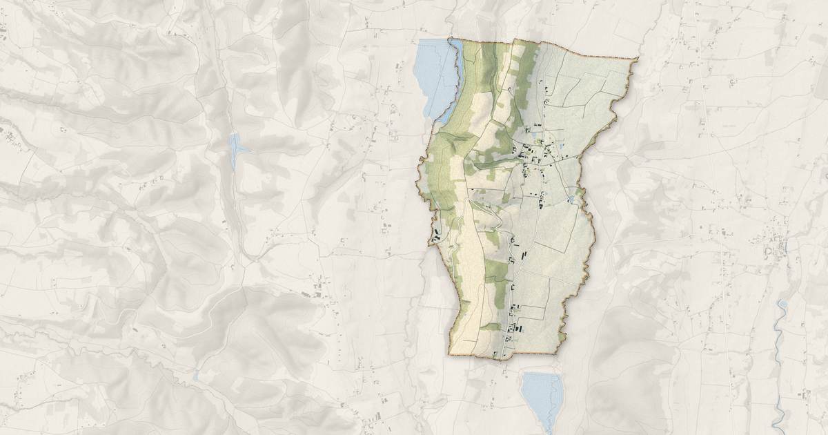 Portrait cartographique de Bugard : relief, eau, forêts, bâti et voies, calculés à partir des données de l'IGN
