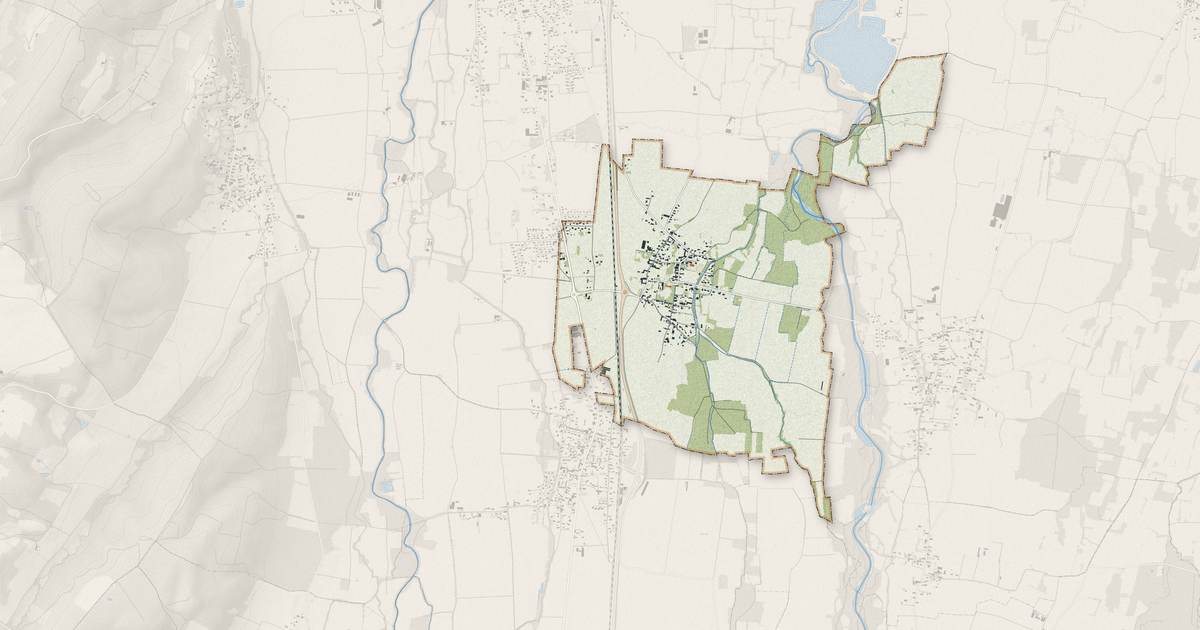 Portrait cartographique de Camalès : relief, eau, forêts, bâti et voies, calculés à partir des données de l'IGN