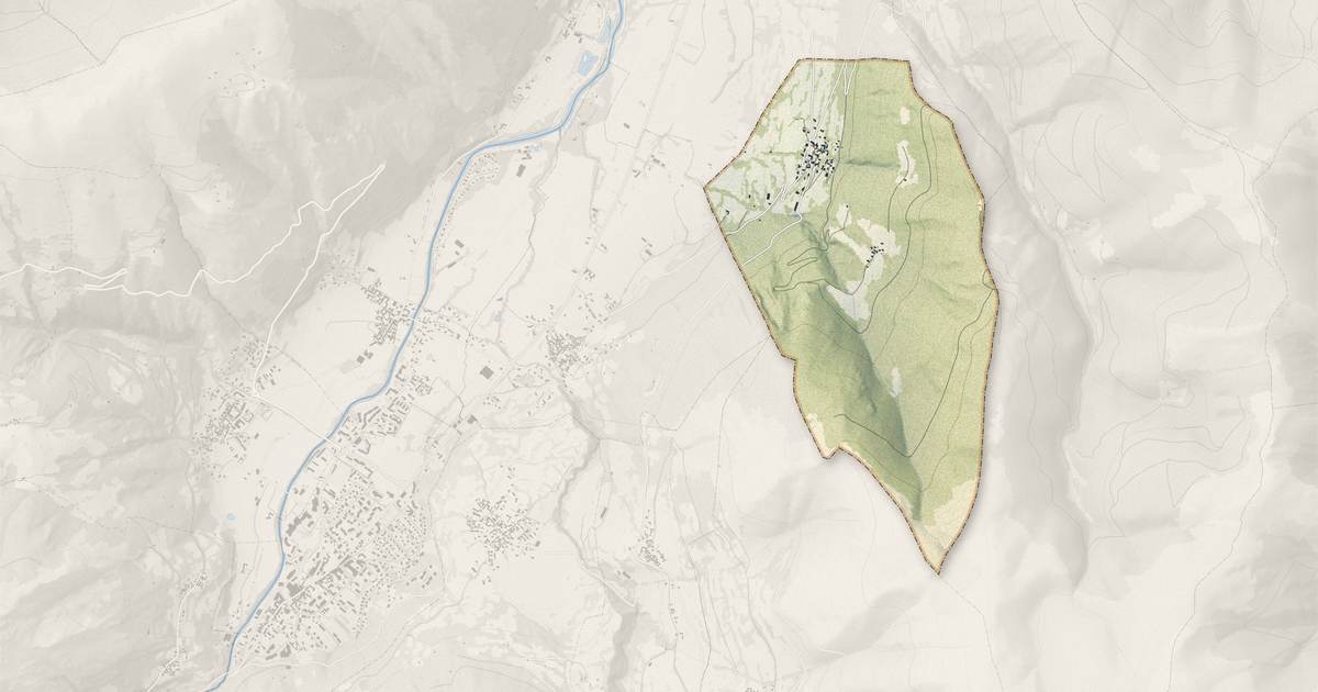 Portrait cartographique de Camparan : relief, eau, forêts, bâti et voies, calculés à partir des données de l'IGN