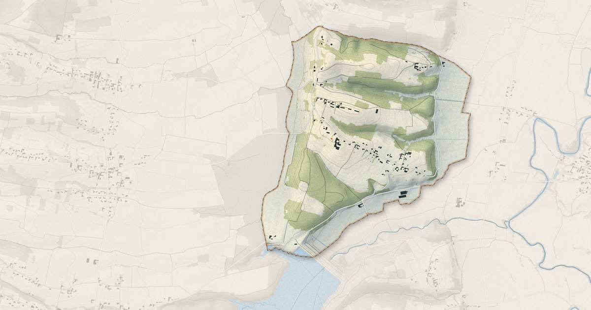 Portrait cartographique de Coussan : relief, eau, forêts, bâti et voies, calculés à partir des données de l'IGN