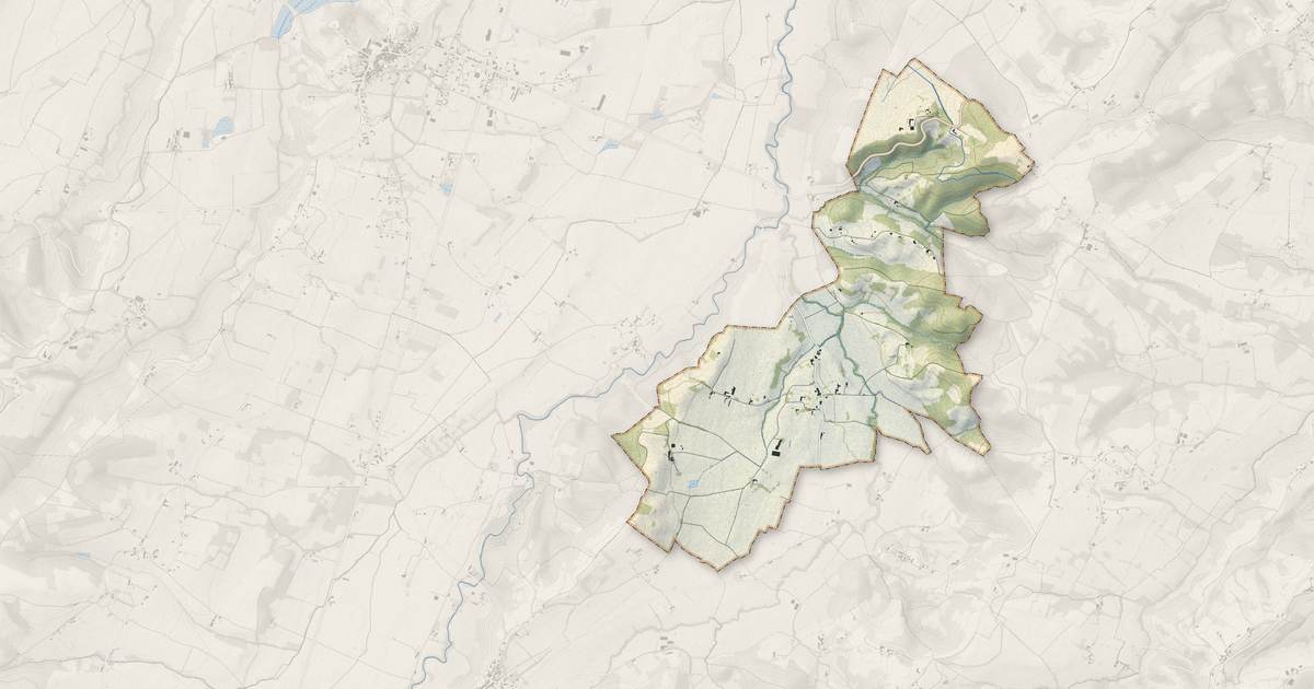 Portrait cartographique de Devèze : relief, eau, forêts, bâti et voies, calculés à partir des données de l'IGN