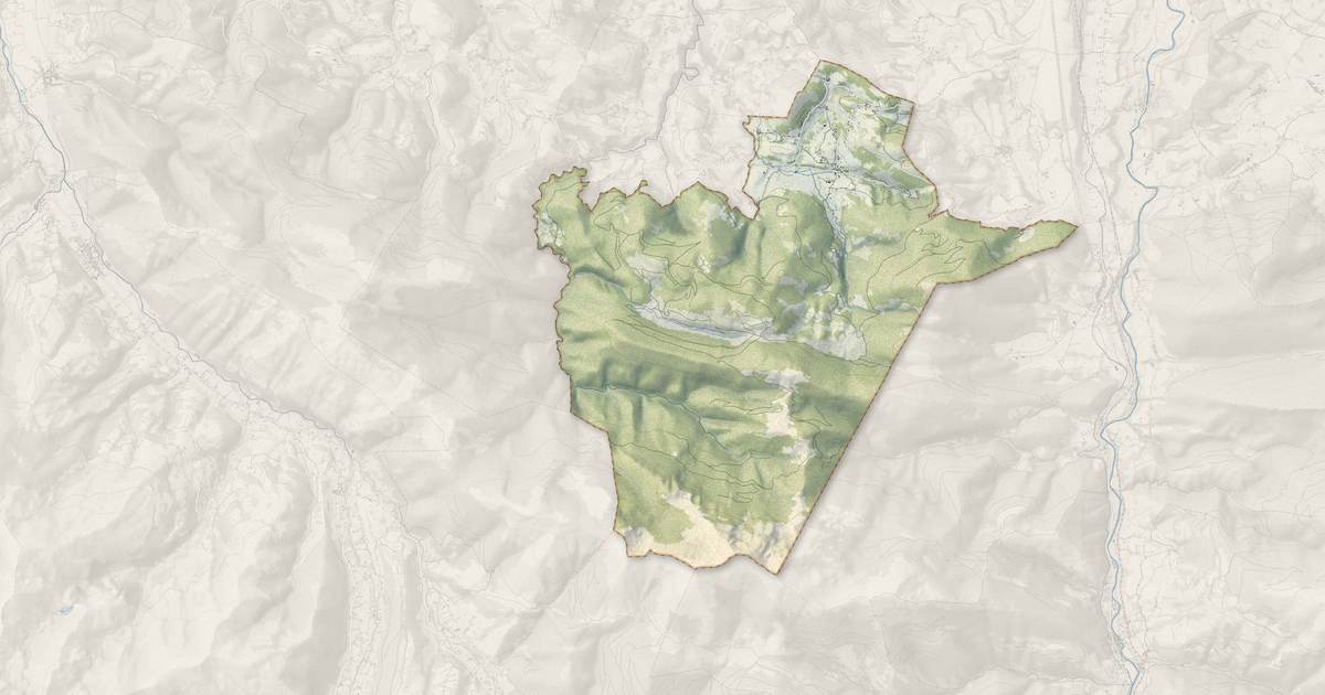 Portrait cartographique de Esparros : relief, eau, forêts, bâti et voies, calculés à partir des données de l'IGN