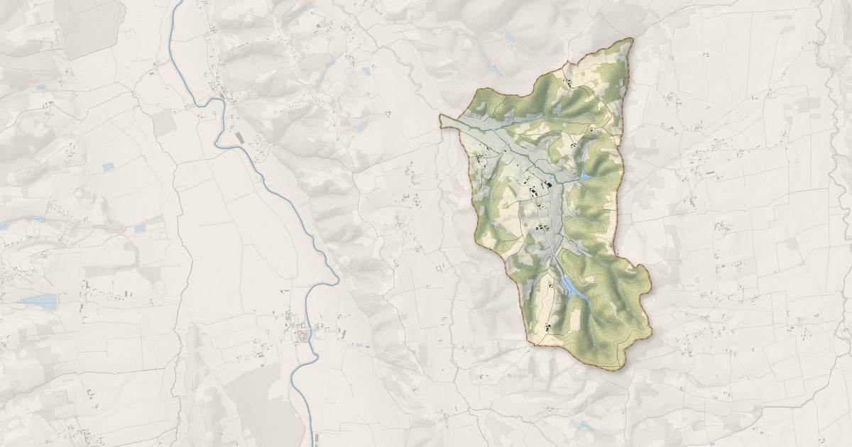 Portrait cartographique de Fréchède : relief, eau, forêts, bâti et voies, calculés à partir des données de l'IGN