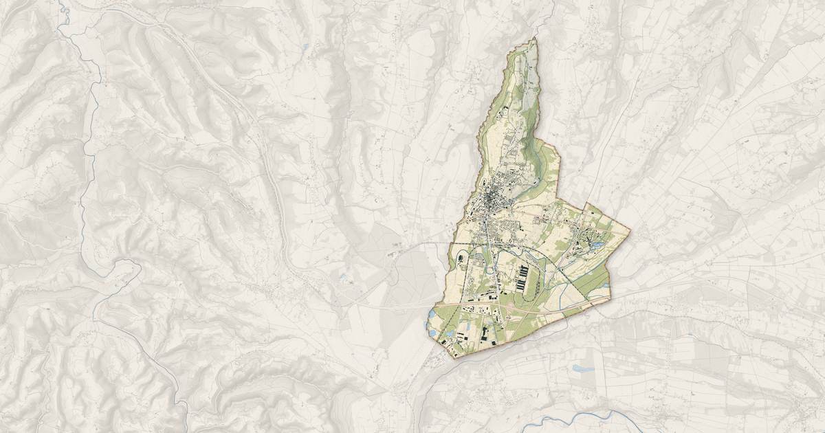 Portrait cartographique de Lannemezan : relief, eau, forêts, bâti et voies, calculés à partir des données de l'IGN