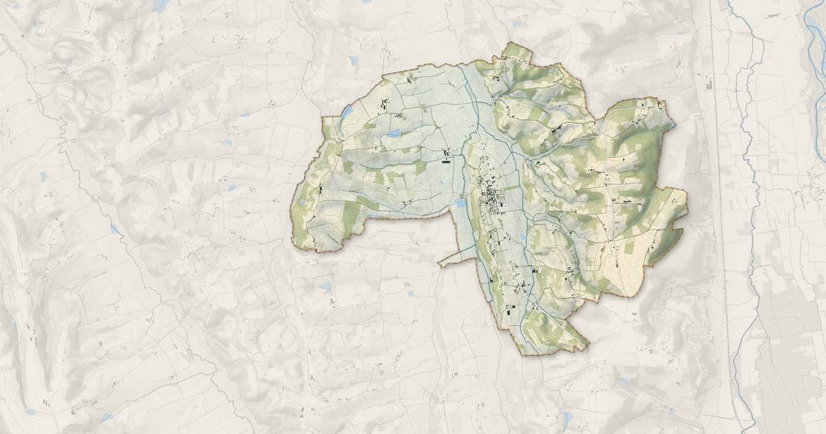 Portrait cartographique de Madiran : relief, eau, forêts, bâti et voies, calculés à partir des données de l'IGN