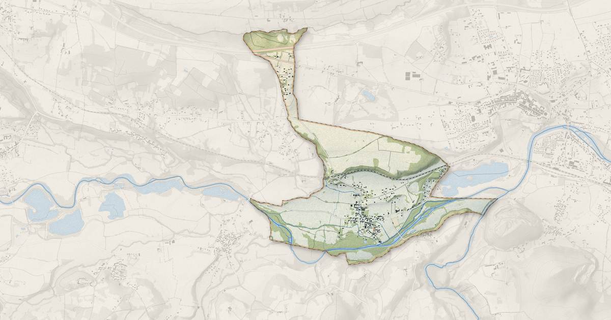 Portrait cartographique de Mazères-de-Neste : relief, eau, forêts, bâti et voies, calculés à partir des données de l'IGN