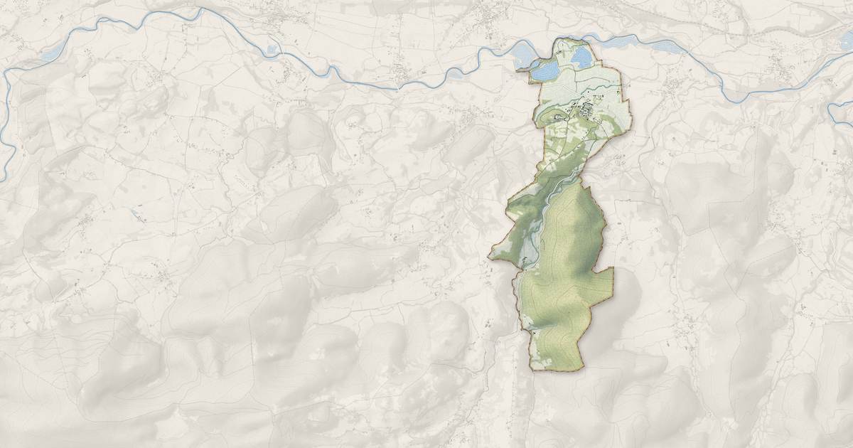 Portrait cartographique de Montégut : relief, eau, forêts, bâti et voies, calculés à partir des données de l'IGN