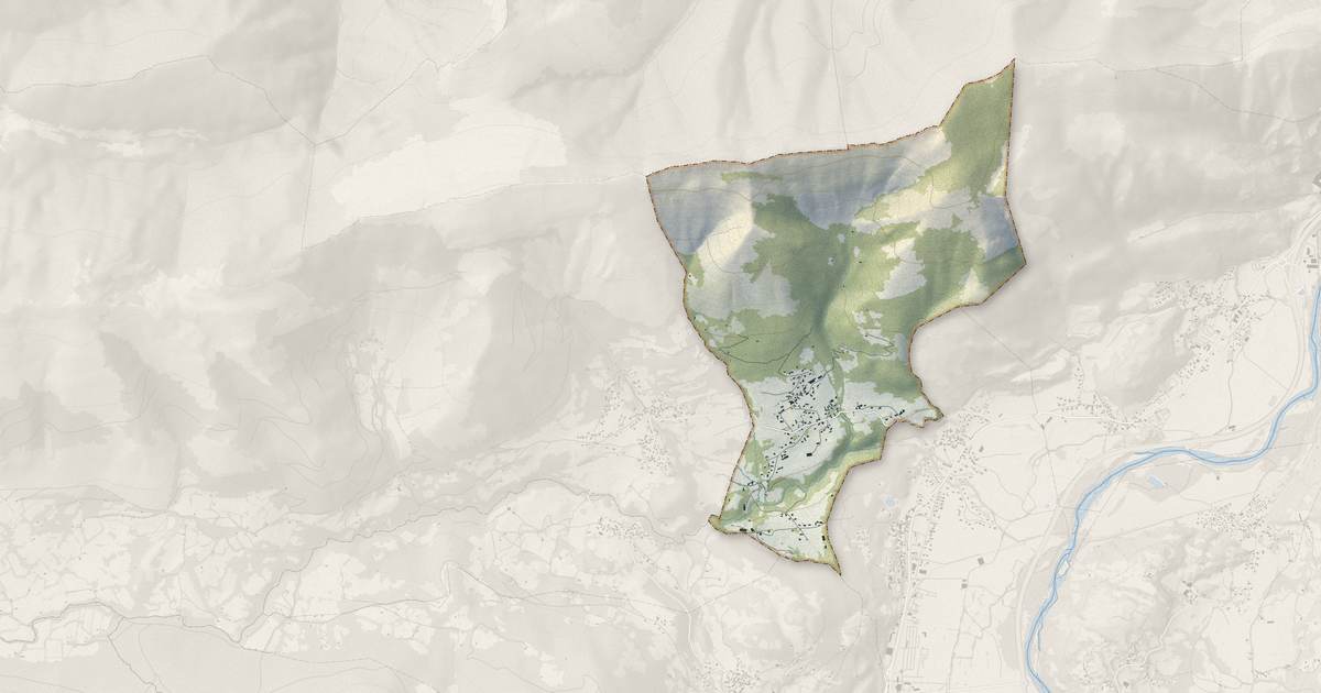 Portrait cartographique de Ouzous : relief, eau, forêts, bâti et voies, calculés à partir des données de l'IGN