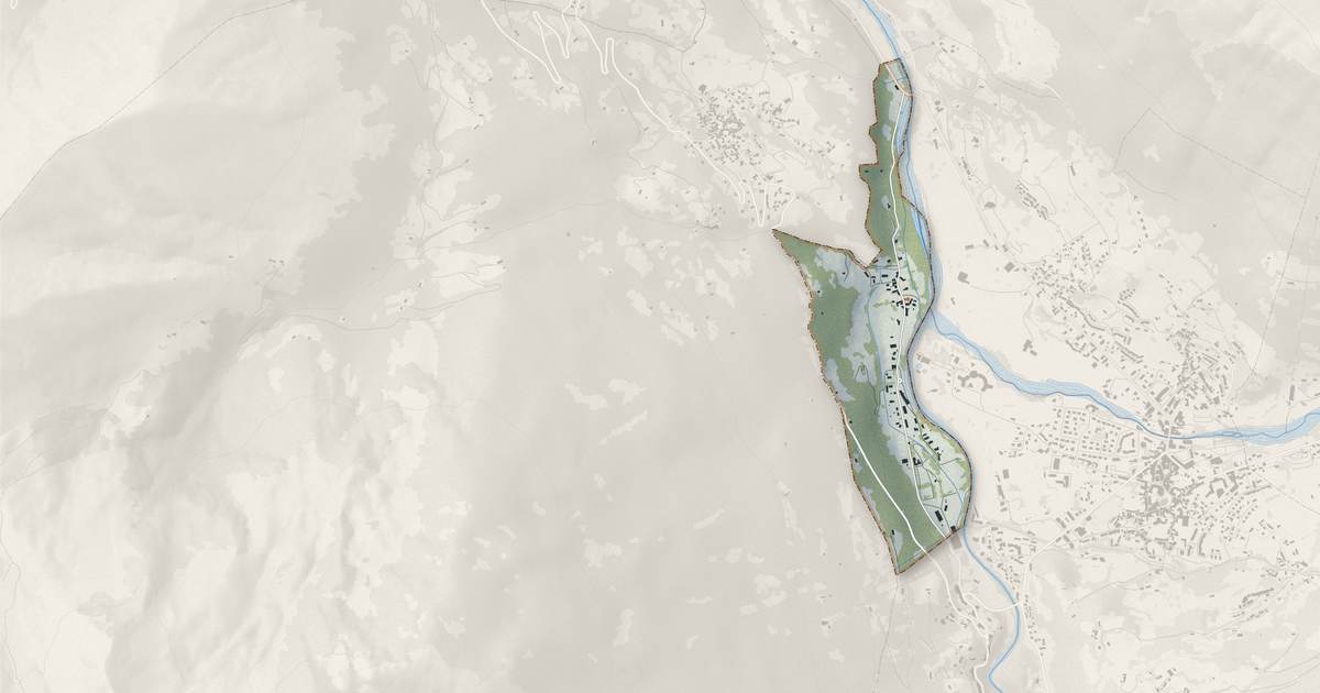 Portrait cartographique de Sassis : relief, eau, forêts, bâti et voies, calculés à partir des données de l'IGN