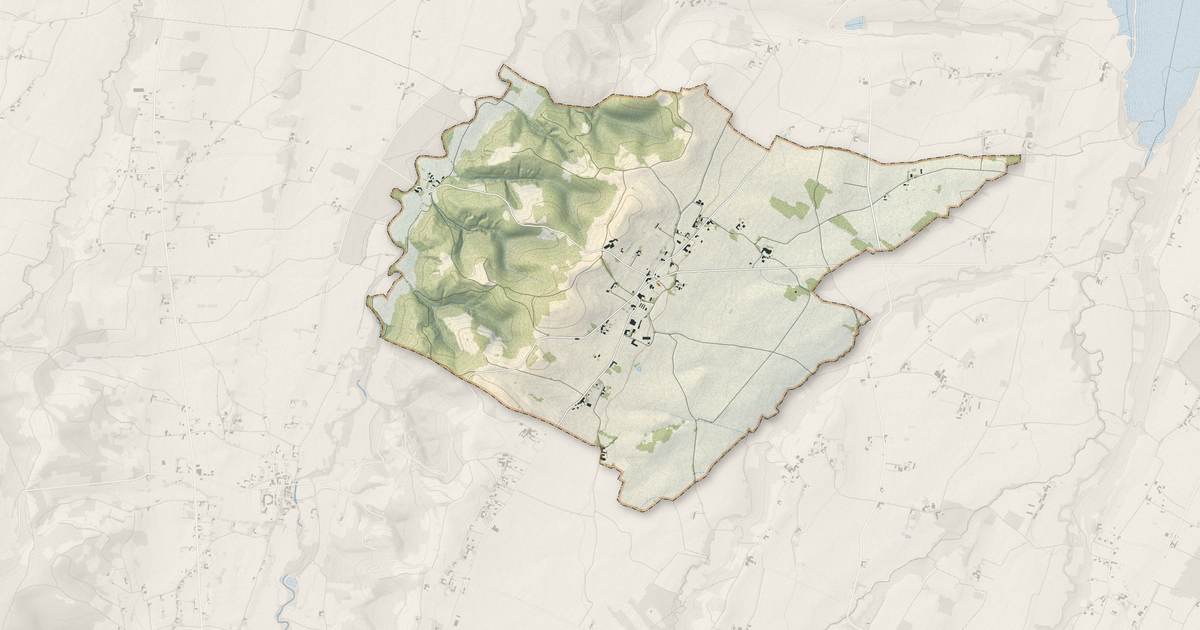 Portrait cartographique de Sentous : relief, eau, forêts, bâti et voies, calculés à partir des données de l'IGN