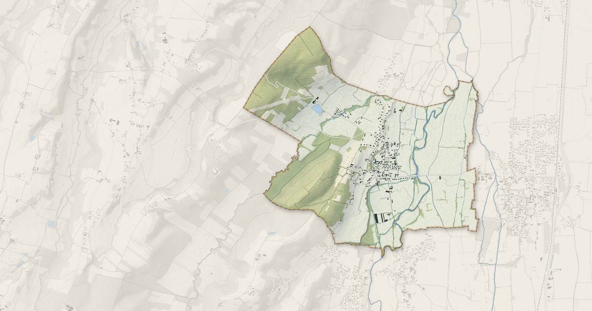 Portrait cartographique de Siarrouy : relief, eau, forêts, bâti et voies, calculés à partir des données de l'IGN