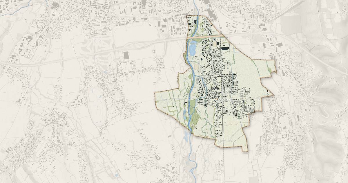 Portrait cartographique de Soues : relief, eau, forêts, bâti et voies, calculés à partir des données de l'IGN