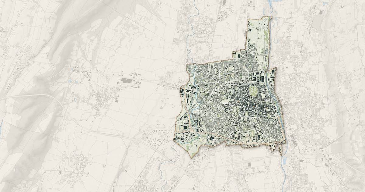 Portrait cartographique de Tarbes : relief, eau, forêts, bâti et voies, calculés à partir des données de l'IGN