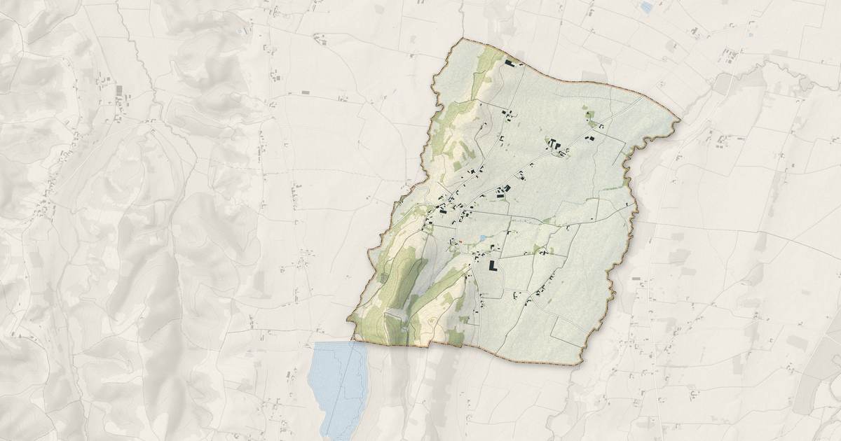 Portrait cartographique de Villembits : relief, eau, forêts, bâti et voies, calculés à partir des données de l'IGN