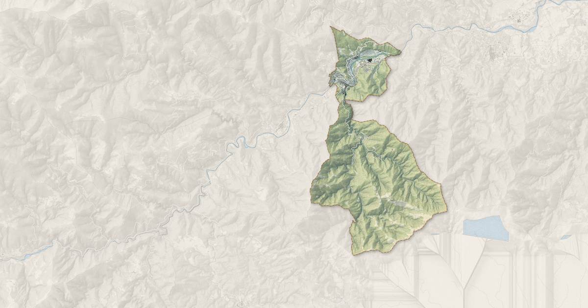 Portrait cartographique de Amélie-les-Bains-Palalda : relief, eau, forêts, bâti et voies, calculés à partir des données de l'IGN