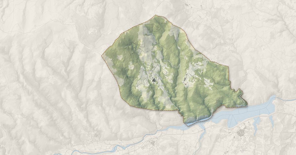 Portrait cartographique de Arboussols : relief, eau, forêts, bâti et voies, calculés à partir des données de l'IGN